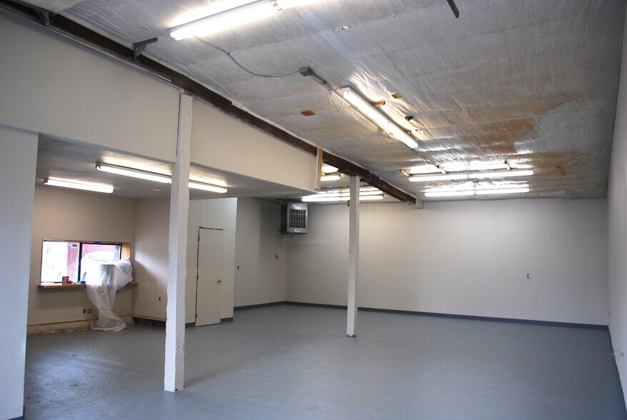 More Photos Of 25011 E Trent Ave, Newman Lake Storefront Retail Office For Sale