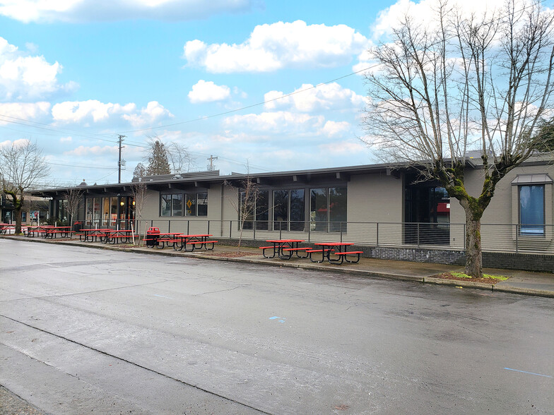 Primary Photo Of 3233 N Lombard St, Portland Fast Food For Lease