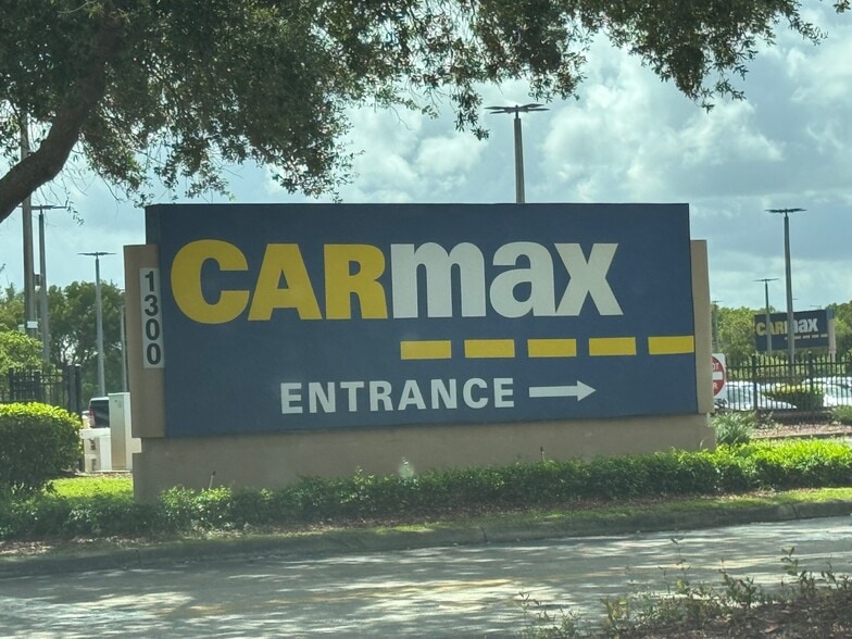 More Photos Of 1325 NW 98th Ct, Doral Warehouse For Sale