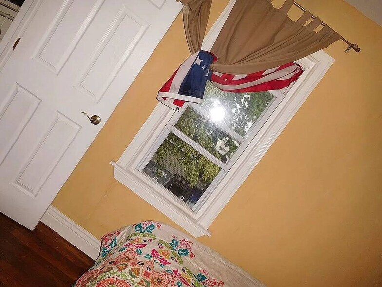 More Photos Of 2038 Grant Ave, Philadelphia Specialty For Sale