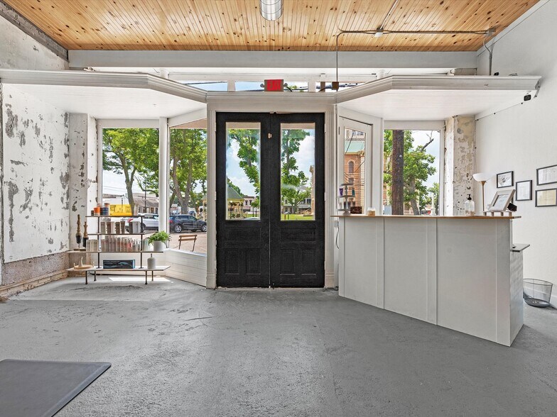 More Photos Of 129 S Fulton St, Wharton Storefront Retail Office For Sale