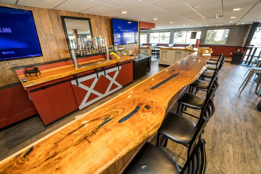 More Photos Of 850 Quintana Rd, Morro Bay Restaurant For Sale