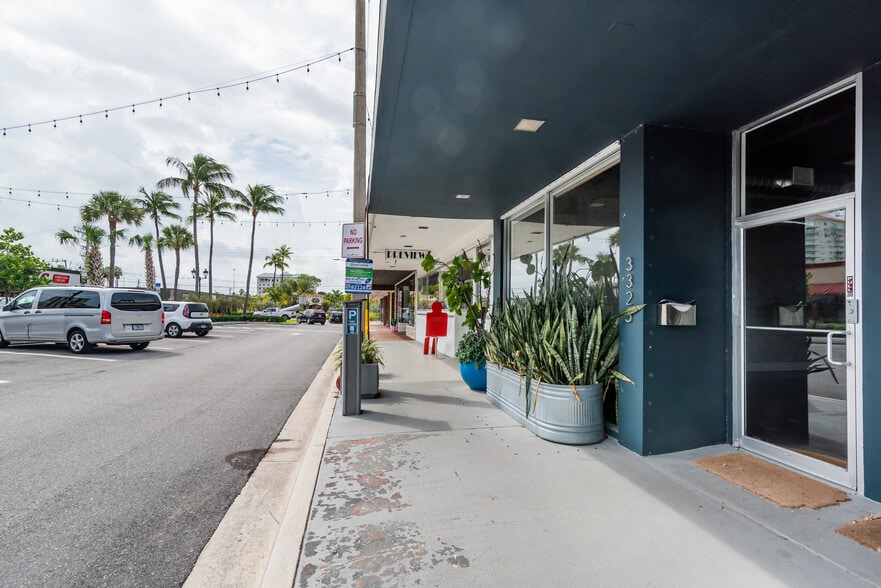 More Photos Of 3325-3327 NE 32nd St, Fort Lauderdale Storefront Retail Office For Lease