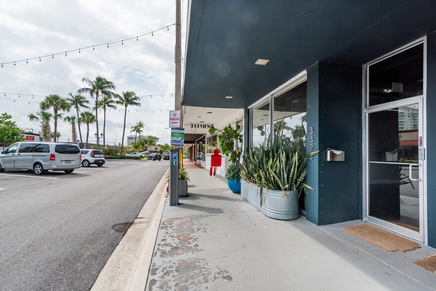 More Photos Of 3325-3327 NE 32nd St, Fort Lauderdale Storefront Retail Office For Sale