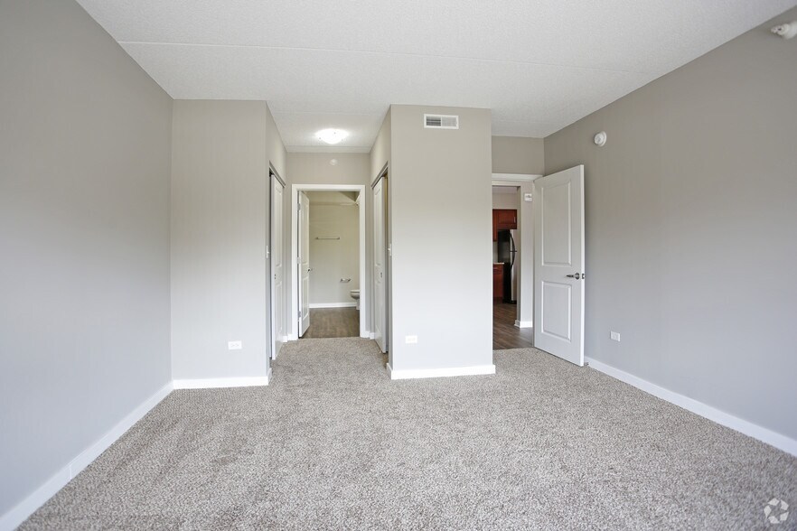More Photos Of 1255 Town Center Rd, Vernon Hills Apartments For Lease