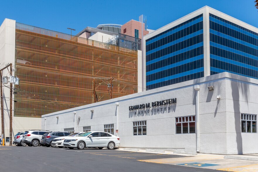 More Photos Of 500 S 4th St, Las Vegas Office For Lease