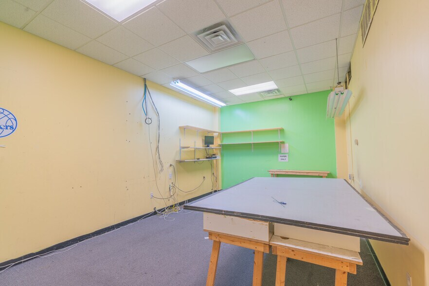 More Photos Of 1717 S Broad St, Philadelphia Storefront For Lease