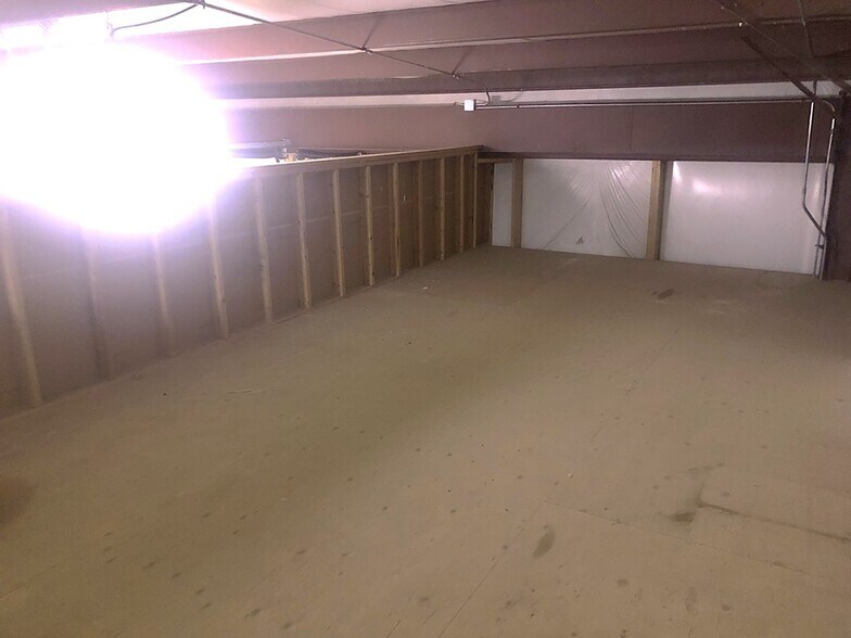 More Photos Of 27071 Mueller Place, Sioux Falls Warehouse For Lease