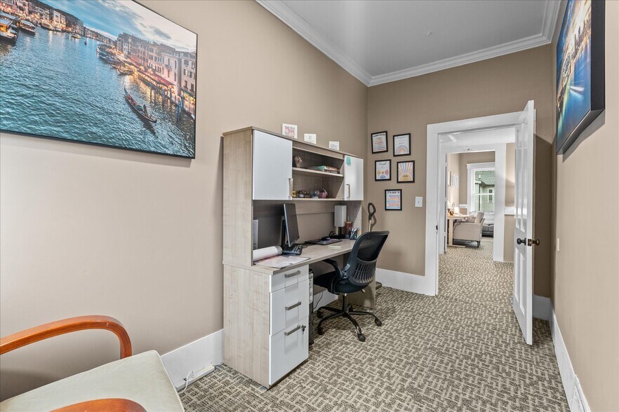 More Photos Of 306 N Thornton Ave, Dalton Office For Sale