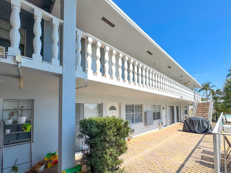 More Photos Of 3226 NE 12th St, Pompano Beach Apartments For Sale