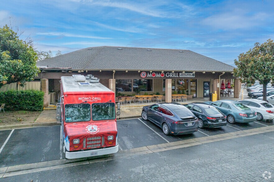More Photos Of 12100-12180 Saratoga-Sunnyvale Rd, Saratoga Freestanding For Lease