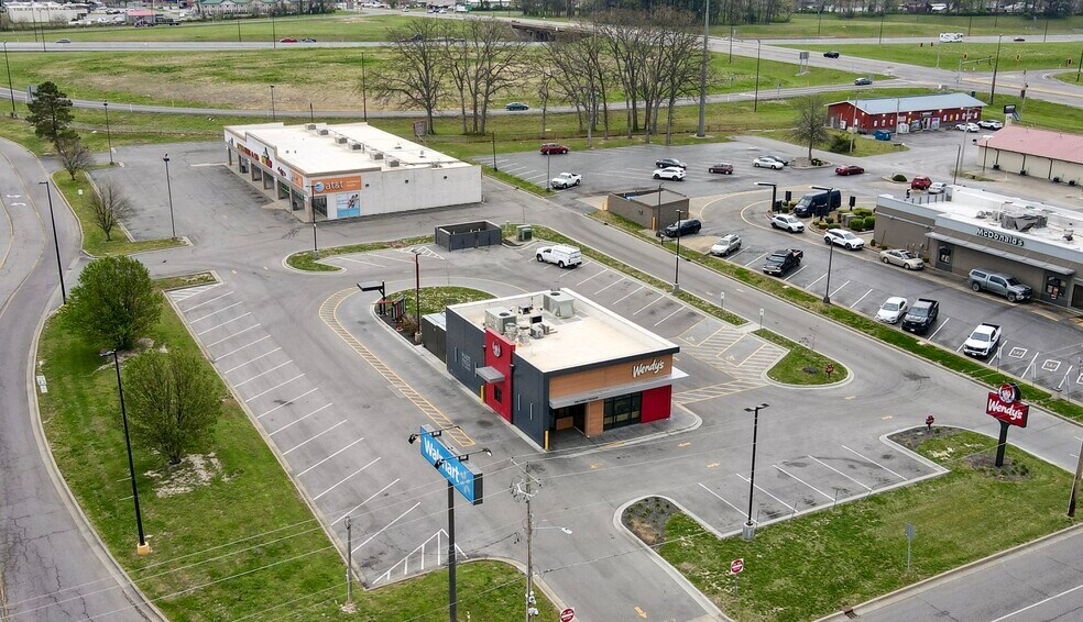 More Photos Of 120 N Central St, Benton Restaurant For Sale