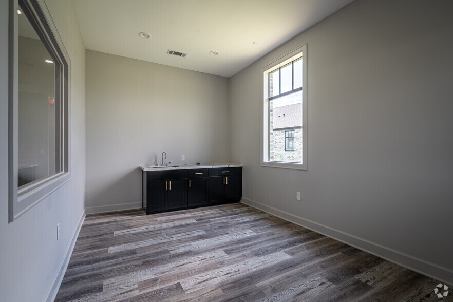 More Photos Of 2035 N. Mason Road, Katy Medical For Sale