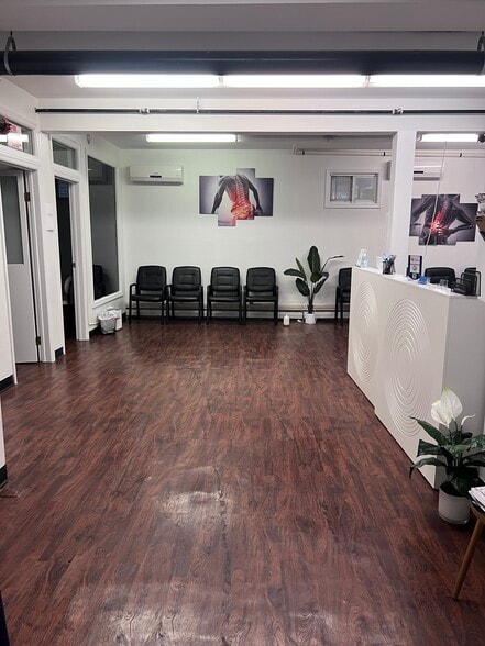 More Photos Of 73-75 Ferry St, Newark Storefront Retail Office For Lease