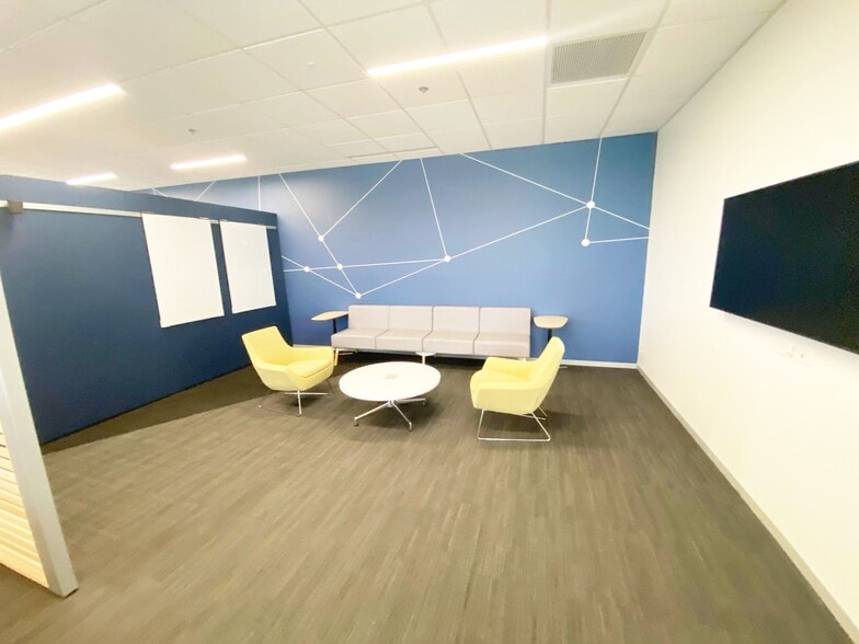 More Photos Of 1110 Sanctuary Pky, Alpharetta Office For Lease