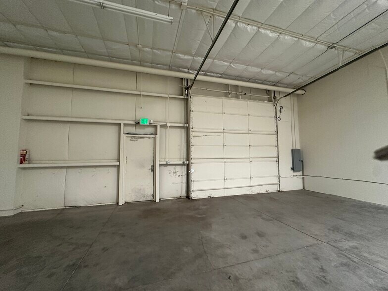 More Photos Of 872 Cottonwood Ln, Fernley Flex For Lease