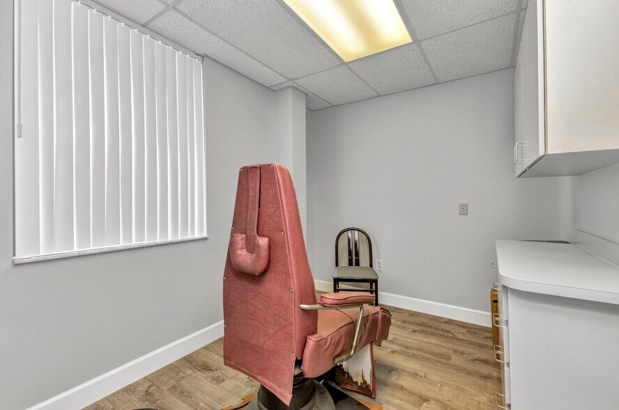 More Photos Of 2525 Harbor Blvd, Port Charlotte Medical For Sale