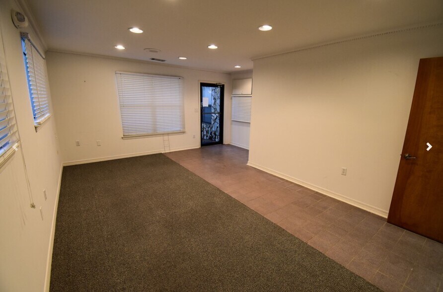 More Photos Of 911 Mar Walt Dr, Fort Walton Beach Office For Lease