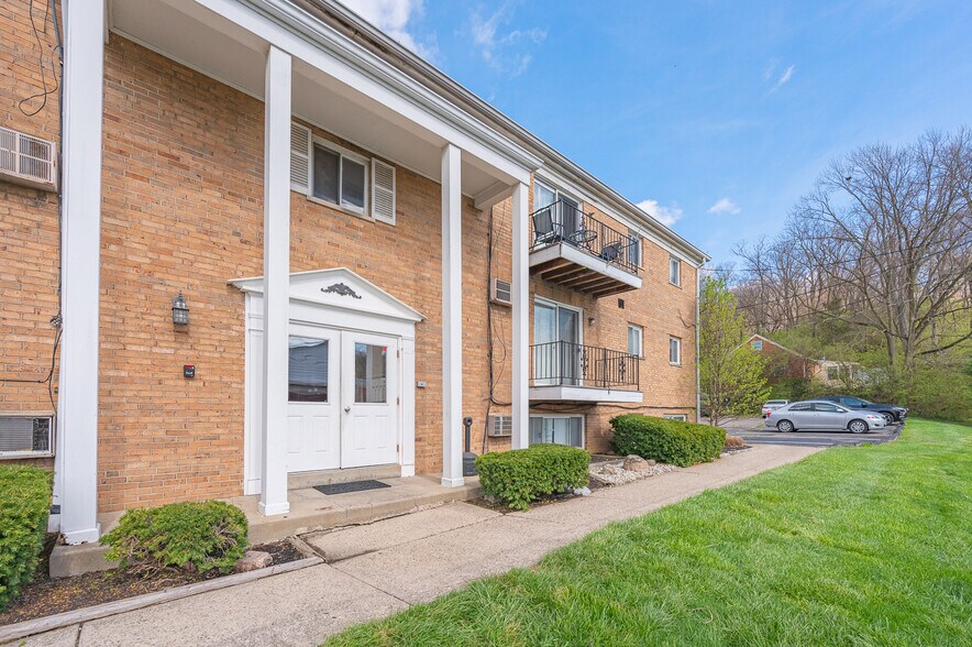 More Photos Of 10916 Reading Rd, Cincinnati Apartments For Sale