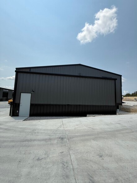More Photos Of 451 Farrell Rd, Dripping Springs Light Distribution For Sale