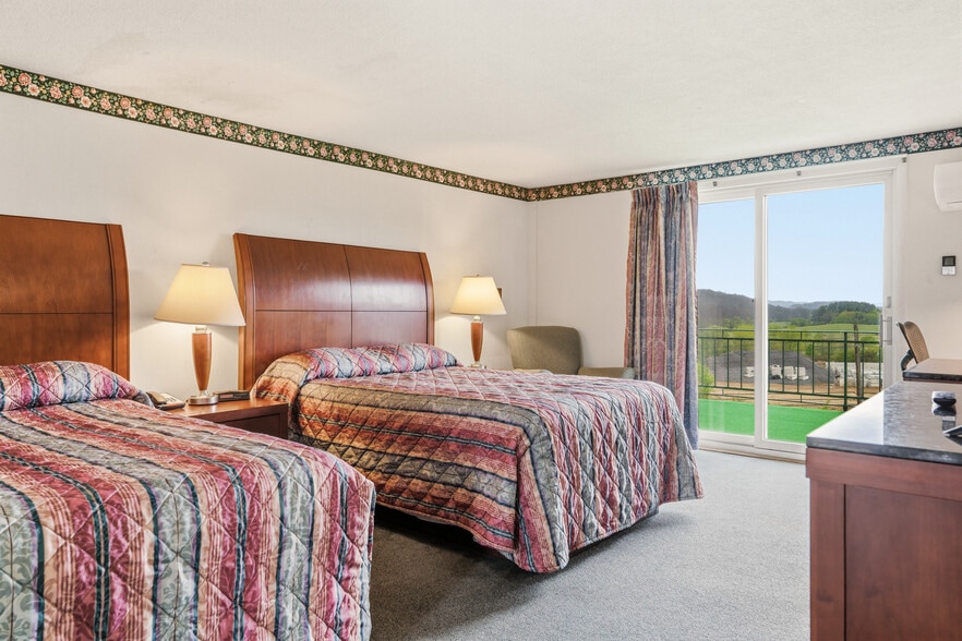 More Photos Of 6920 Motor Inn Dr, Huntingdon Hotel For Sale