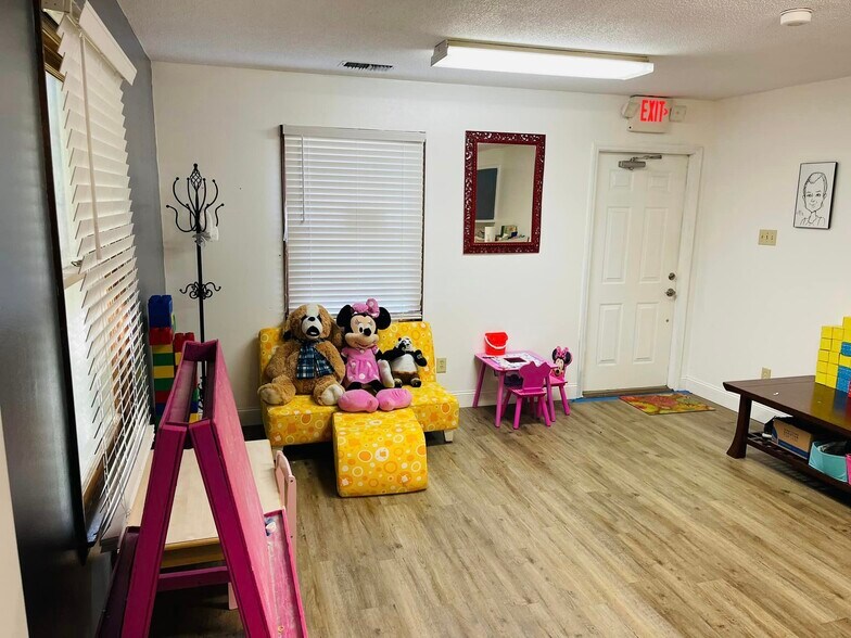 More Photos Of 301 W Main St, Stoneville Office For Sale