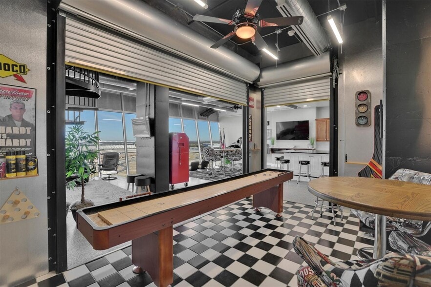 More Photos Of 3575 Lone Star Cir, Fort Worth Apartments For Sale