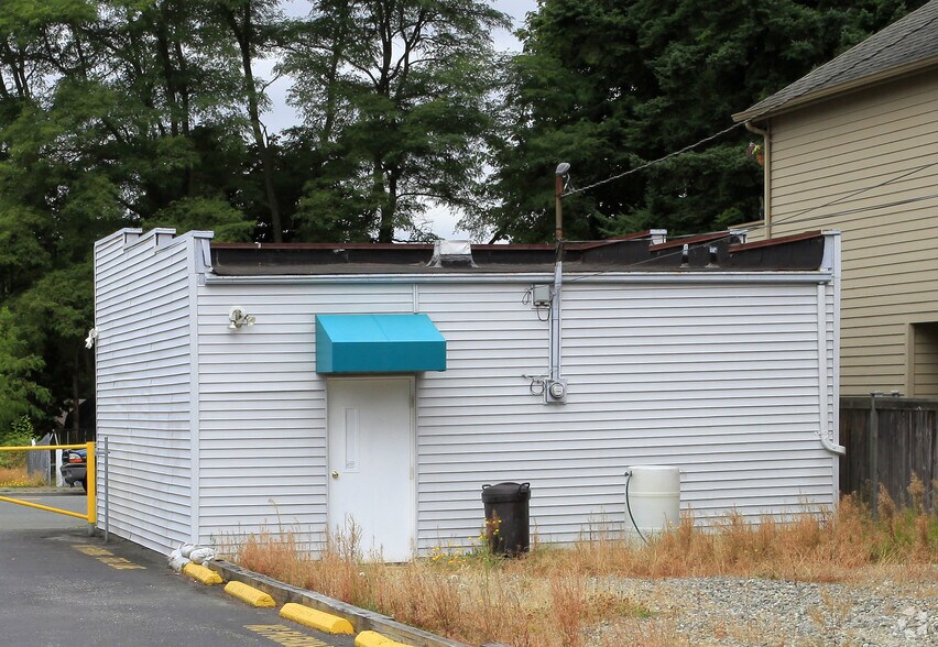 More Photos Of 2024 Madison St, Everett Office For Sale