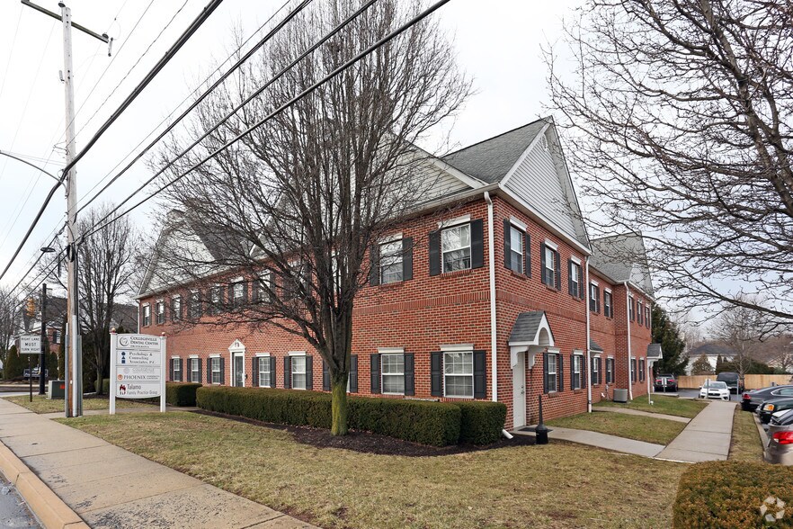 More Photos Of 555 Second Ave, Collegeville Medical For Sale