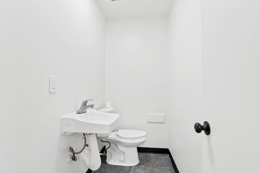 More Photos Of 11592 Anabel, Garden Grove Service For Sale