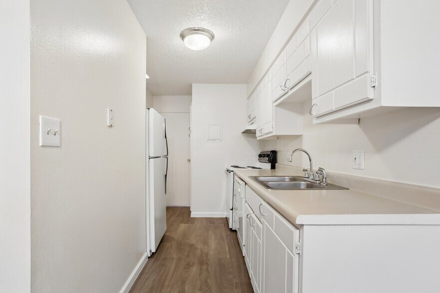 More Photos Of 7655 W 67th Ave, Arvada Apartments For Sale