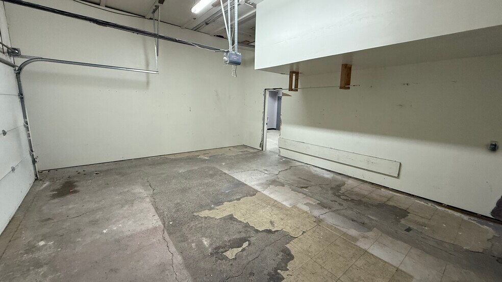 More Photos Of 25 S Broad St, Nazareth Medical For Lease