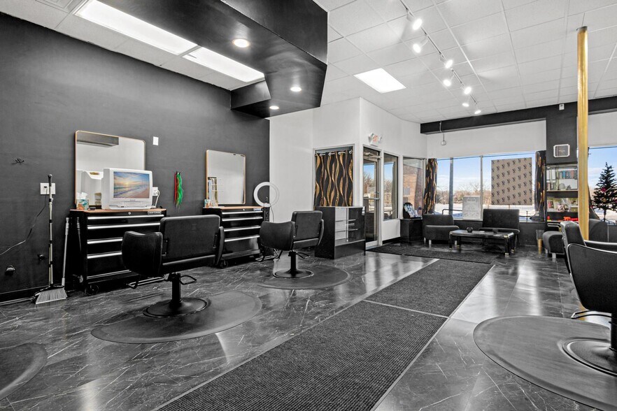 More Photos Of 5611 Chicago Ave, Minneapolis Storefront For Sale