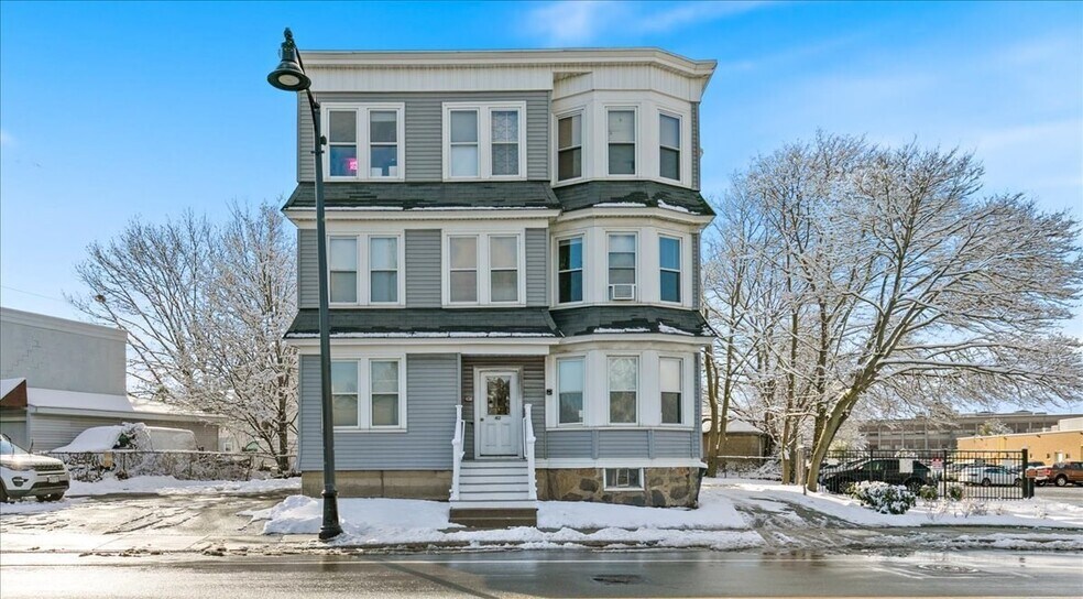 Primary Photo Of 412 Cabot St, Beverly Apartments For Sale