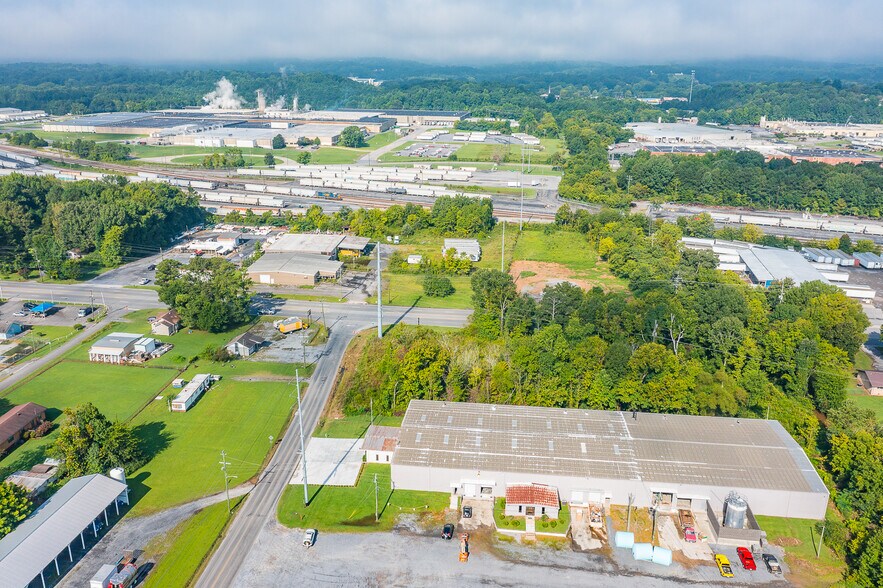 More Photos Of 506 Bear Creek Rd, Dalton Manufacturing For Sale