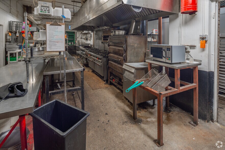 More Photos Of 800 S Alamo St, San Antonio Restaurant For Lease