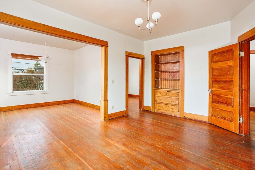 More Photos Of 2726 NE Alberta St, Portland Storefront Retail Residential For Lease