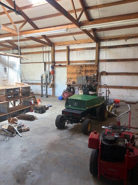 More Photos Of 15 School St, Taylors Warehouse For Lease