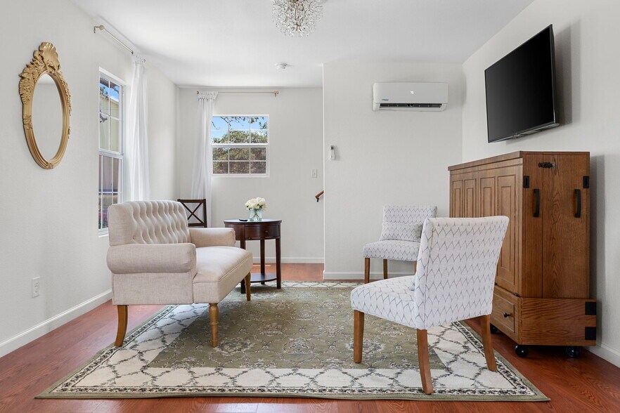 More Photos Of 1470 S Cranes Mill Rd, New Braunfels Lodge Meeting Hall For Sale