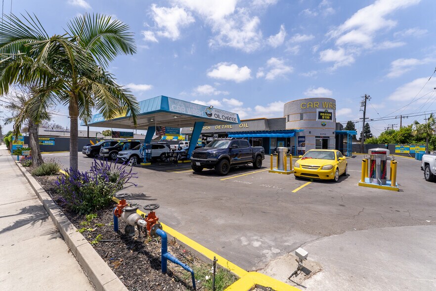 More Photos Of 21011 Pioneer Blvd, Lakewood Carwash For Sale