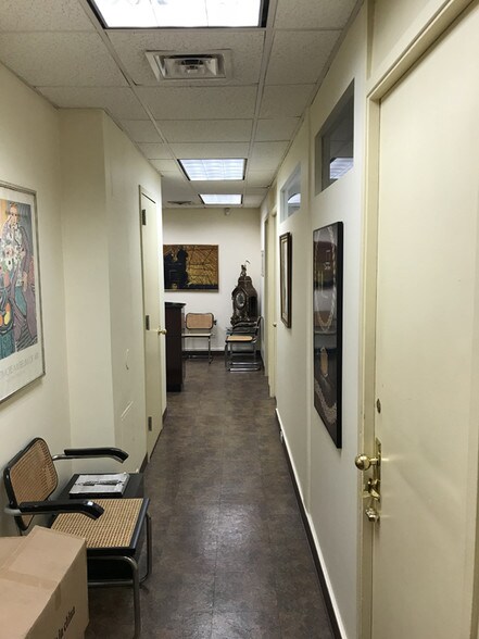 More Photos Of 18 E 48th St, New York Office For Lease