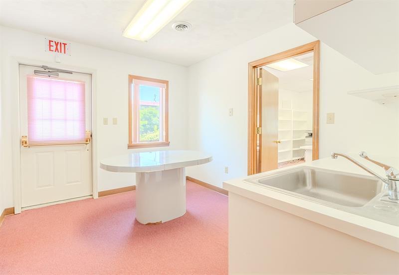 More Photos Of 1027 W Main St, Mount Pleasant Medical For Sale
