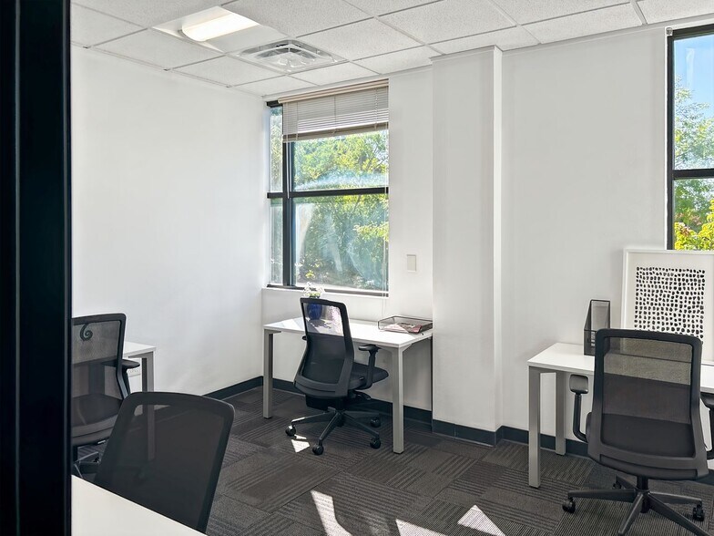 More Photos Of 785 Orchard Dr, Folsom Coworking Space