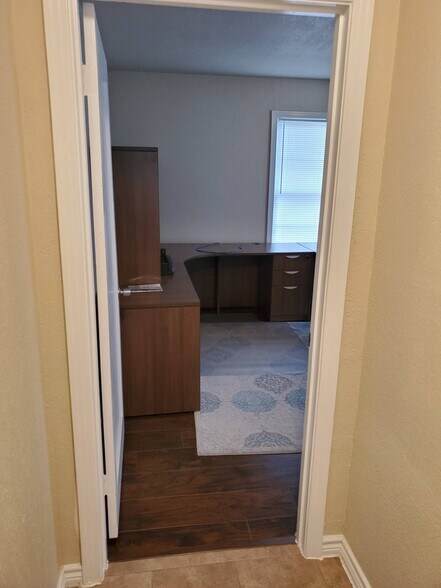 More Photos Of 5605 George Bush Dr, Katy Medical For Lease