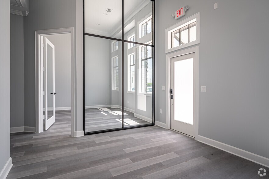 More Photos Of 2035 N. Mason Road, Katy Medical For Sale