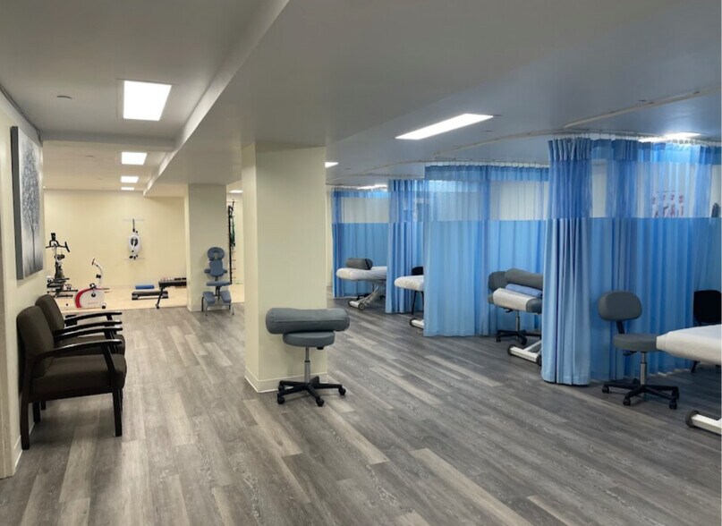 More Photos Of 401 Ditmas Ave, Brooklyn Medical For Lease