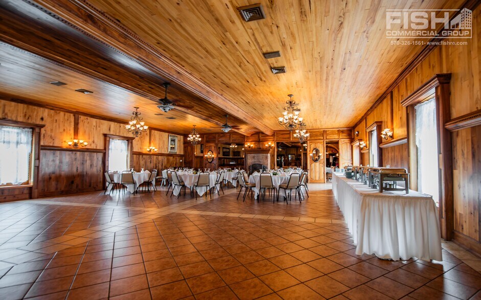 More Photos Of 204 Valley St, Williamsport Bar For Sale