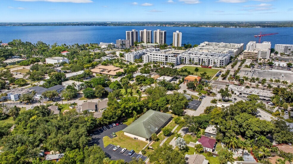 More Photos Of 2232 Altamont Ave, Fort Myers Office For Sale