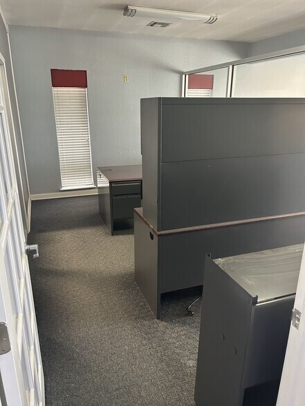 More Photos Of 2833 SW 119th St, Oklahoma City Loft Creative Space For Lease