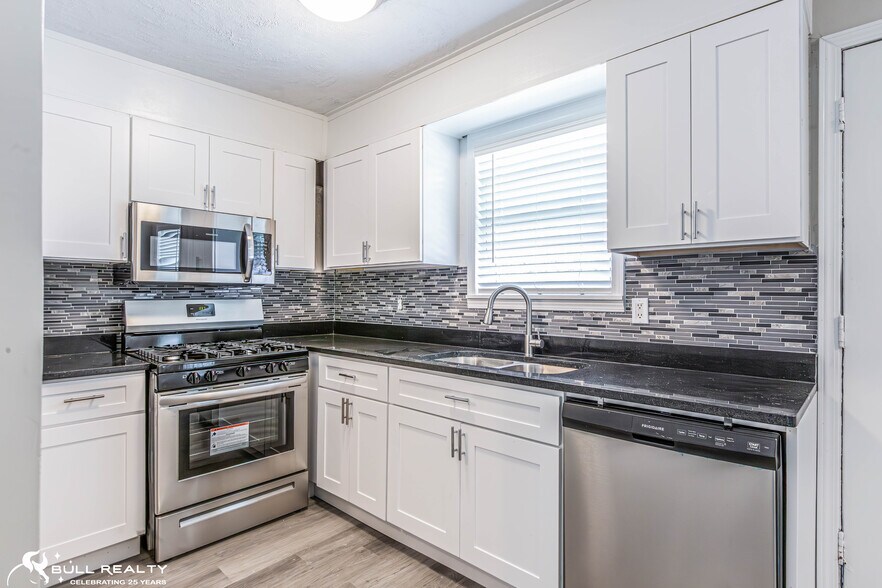 More Photos Of 661 Sherwood Dr, Jonesboro Apartments For Sale